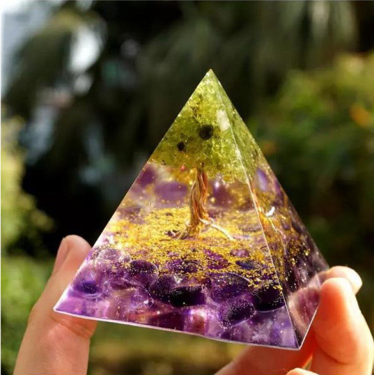Crystal Pyramid Gift – Unique Healing & Spiritual Decor